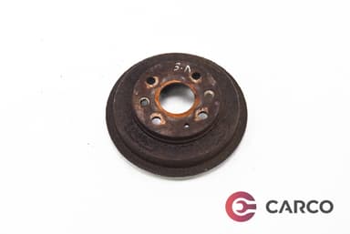 Спирачен барабан заден ляв за MAZDA 121 II седан (DB) 1.3 16V (1990 - 1997)