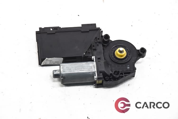 Машинка ел стъкло предна дясна 7L0 959 702 за PORSCHE CAYENNE (9PA, 955) S 4.8 (2002 - 2010)