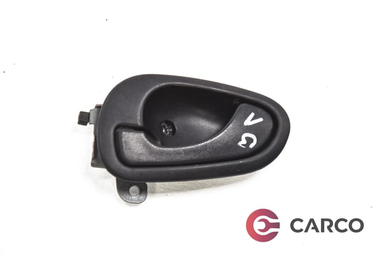 Вътрешна дръжка задна лява за MITSUBISHI CARISMA (DA_) 1.8 16V GDI (DA2A) (1995 - 2006)