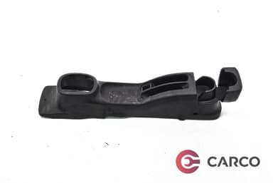 Конзола около скоростен лост и ръчна спирачка за NISSAN MICRA III (K12) 1.0 16V (2003 - 2010)