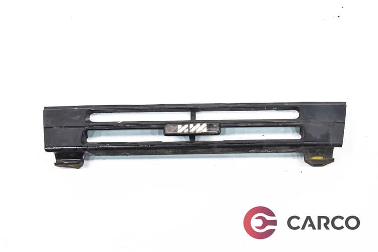 Декоративна решетка с емблема за IZH 2126 / LADA ODA 1.6i 74hp (0119 - 1220)