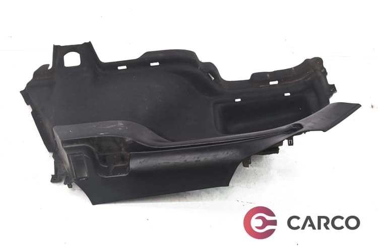 Кора в багажник дясна за TOYOTA YARIS/VITZ (SCP9_, NSP9_, KSP9_, NCP9_, ZSP9_) 1.3 4WD (2005)