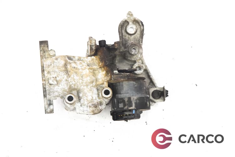 Конзола двигател 9645689680 за VOLVO V50 комби (MW) 2.0 D (2004)