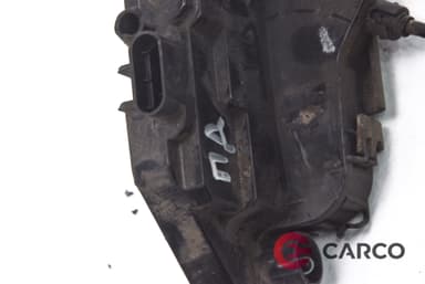 Брава врата предна дясна за RENAULT MEGANE II (BM0/1_, CM0/1_) 1.5 dCi (BM0F, CM0F) (2002 - 2011)