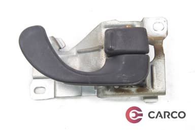 Вътрешна дръжка предна дясна за MITSUBISHI GALANT Mk V седан (E5_A, E7_A, E8_A) 1.8 (E52A) (1992 - 1998)