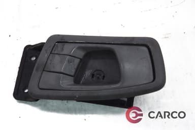 Вътрешна дръжка задна лява за KIA CARENS Mk II (FJ) 1.8 (2002)