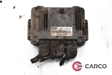 Компютър двигател 0 281 011 237 за NISSAN PRIMERA Traveller (WP12) 1.9 dCi (2002)