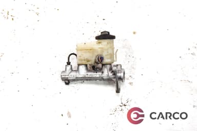 Спирачна помпа с казанче за TOYOTA COROLLA Liftback (_E11_) 1.6 (ZZE112_) (1997 - 2002)
