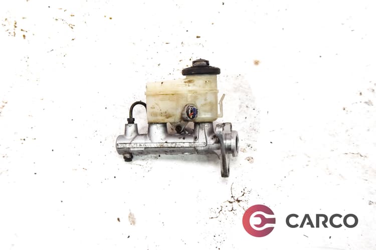 Спирачна помпа с казанче за TOYOTA COROLLA Liftback (_E11_) 1.6 (ZZE112_) (1997 - 2002)