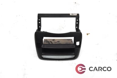 Конзола около радио за HYUNDAI TRAJET (FO) 2.0 CRDi (2000 - 2008)