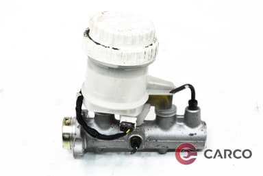 Спирачна помпа с казанче за MITSUBISHI GALANT VI седан (EA_) 2.0 (EA2A) (1996 - 2004)