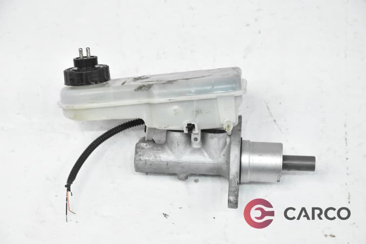 Спирачна помпа с казанче за MITSUBISHI COLT VI (Z3_A, Z2_A) 1.5 DI-D (2002 - 2012)