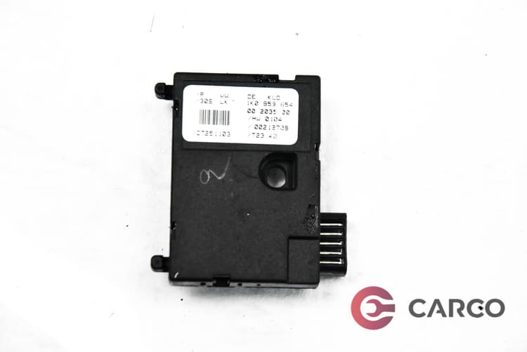 Сензор 1K0 959 654 за VW GOLF V (1K1) 2.0 FSI (2003 - 2009)