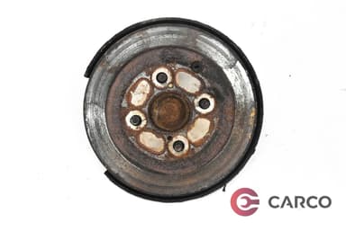 Шенкел заден десен за TOYOTA COROLLA седан (_E12) 1.4L 16V (2001 - 2006)