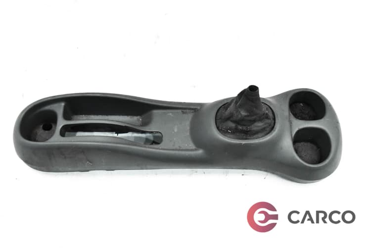 Конзола около скоростен лост и ръчна спирачка за TOYOTA YARIS  (SCP1_, NLP1_, NCP1_) 1.0 16V (1999 - 2005)