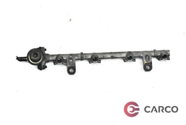 Горивна рейка за TOYOTA YARIS  (SCP1_, NLP1_, NCP1_) 1.0 16V (1999 - 2005)