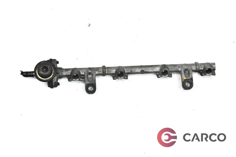 Горивна рейка за TOYOTA YARIS  (SCP1_, NLP1_, NCP1_) 1.0 16V (1999 - 2005)
