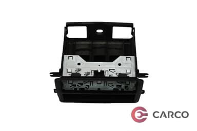 Основа около радио за VW CADDY III комби (2KB, 2KJ, 2CB, 2CJ) 1.6 TDI (2004)