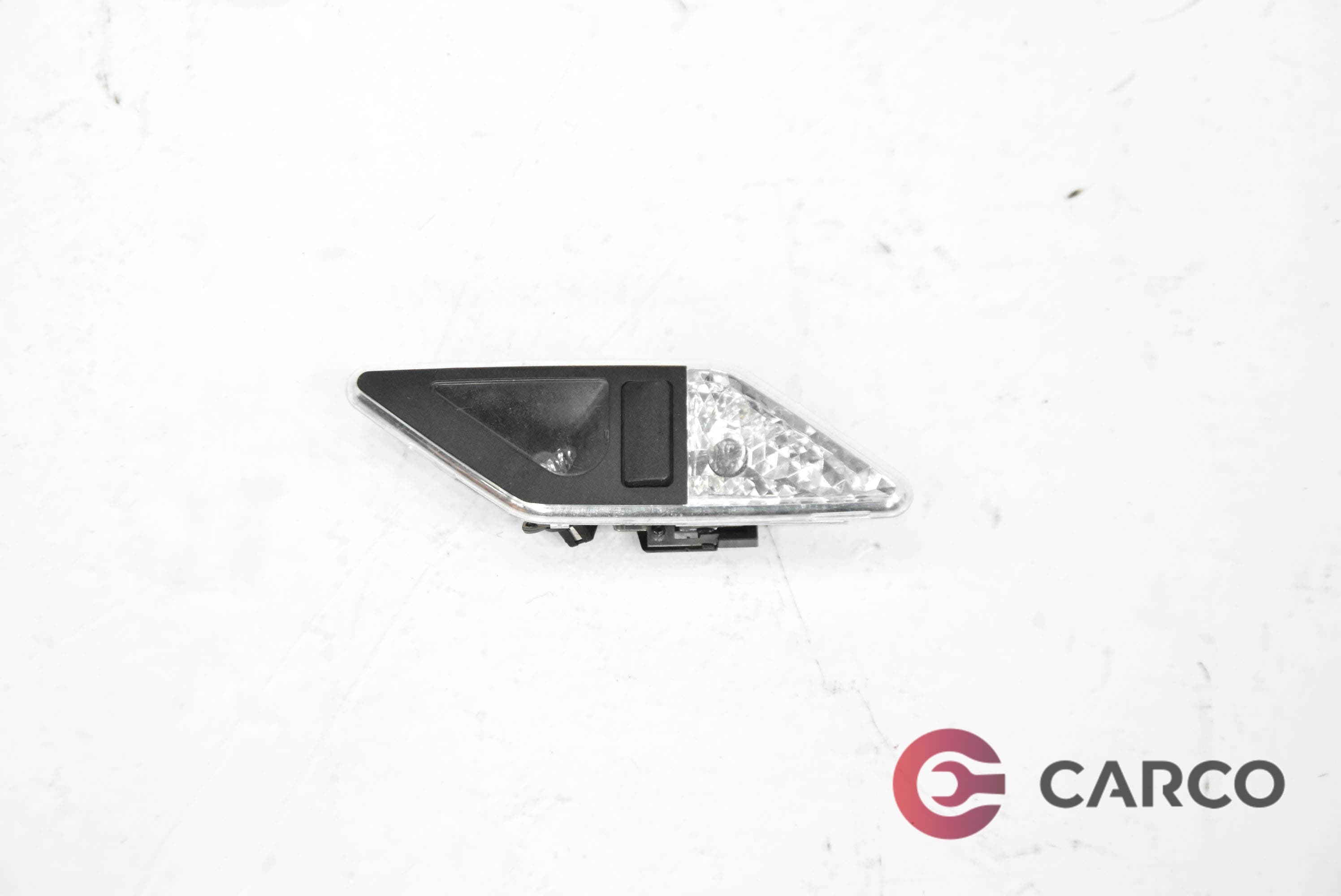 Плафон 8375585 за BMW 3 Compact (E46) 316 ti (2001 - 2005)