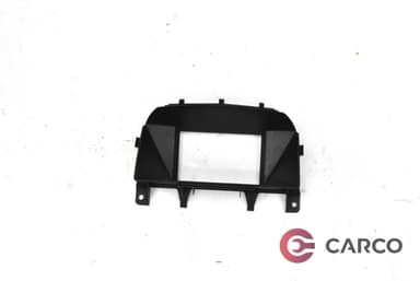 Лайсна около дисплей за OPEL ZAFIRA B (A05) 1.9 CDTI (2005)