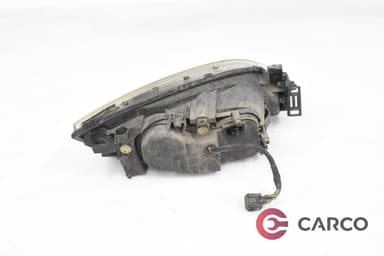 Фар ляв Xenon с крушка за FORD MONDEO Mk III комби (BWY) 2.0 16V (2000 - 2007)