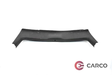 Лайсна около заключалка заден капак за VW GOLF Mk IV (1J1) 1.6 16V (1997 - 2005)
