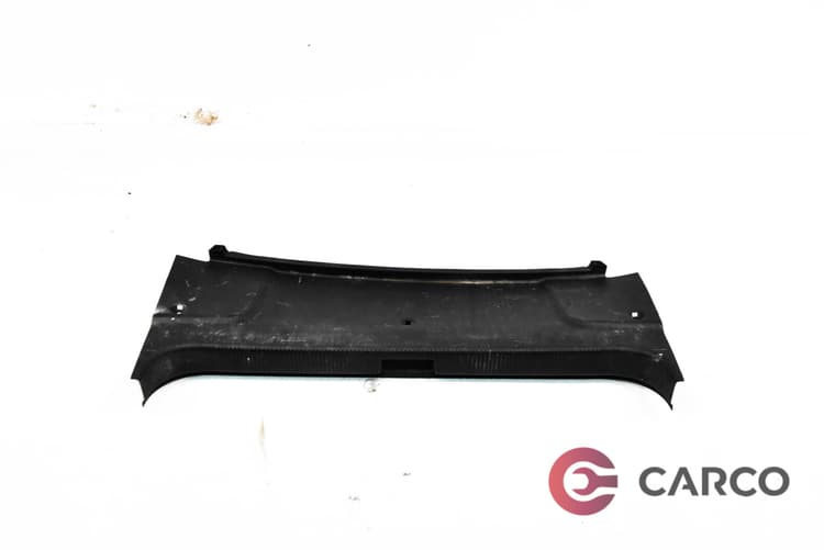 Кора багажник около заключалка за AUDI A2 (8Z0) 1.4 TDI (2000 - 2005)