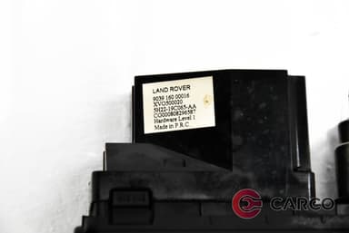 Панел AUX 5H2219C065AA за RANGE ROVER SPORT (LS) 3.6 D 4x4 (2005 - 2013)