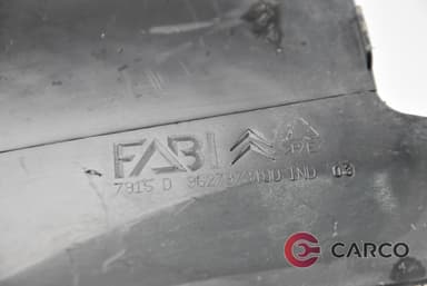 Подкалник заден десен 9627973480 за CITROEN C5 I (DC_) 2.0 16V HPi (DCRLZB) (2001 - 2004)