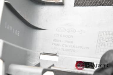 Лайсна Б колонка дясна горна част 858411H000 за KIA CEE'D хетчбек (ED) 1.6 CRDi 115 (2006 - 2012)