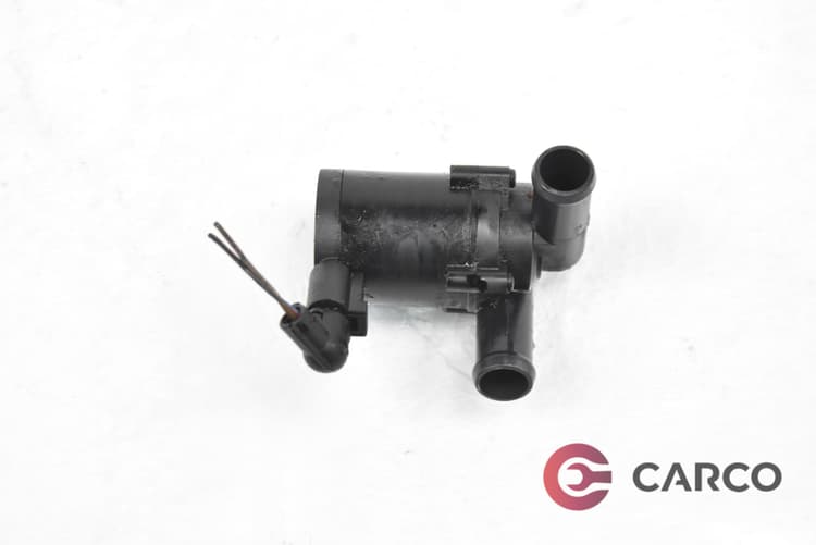 Водна помпа циркулация 7L0 965 561 A за VW TOUAREG (7LA, 7L6, 7L7) 5.0 V10 TDI (2002 - 2010)