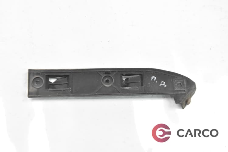 Водач предна броня десен 1J5807184A за VW BORA / JETTA IV комби (1J6) 2.8 V6 4motion (1999 - 2005)