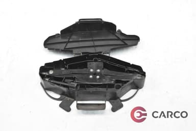 Кутия инструменти с крик и ключ за гуми за NISSAN PRIMASTAR кутия (X83) dCi 100 (2002)