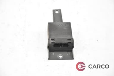 Модул централно заключване 7700822928 за NISSAN PRIMASTAR кутия (X83) dCi 100 (2002)