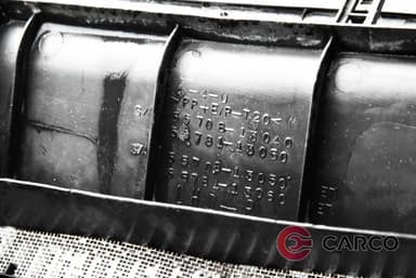Лайсна под чистачки дясна 55708-13040 за TOYOTA COROLLA Verso (ZDE12_, CDE12_) 2.0 D-4D (2001 - 2004)