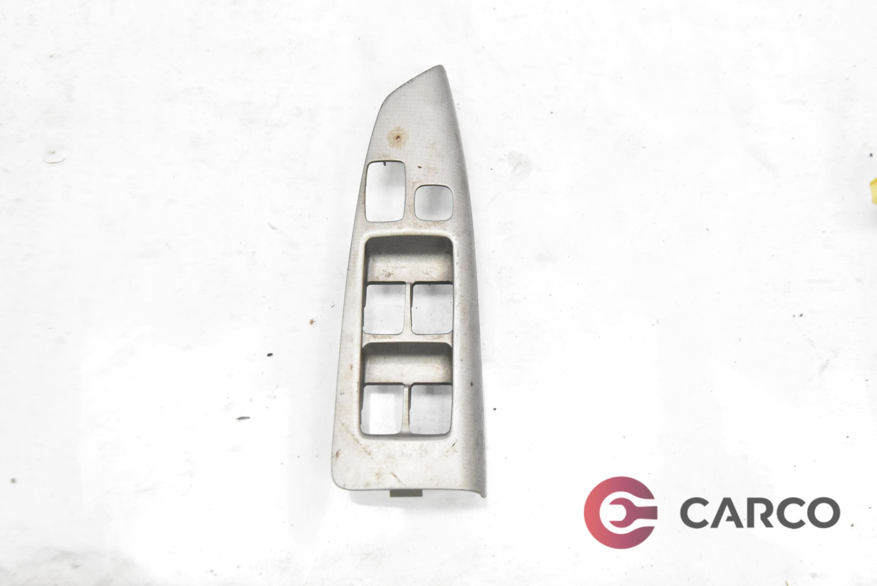 Лайсна около панел копчета ел.стъкла за TOYOTA COROLLA Verso (ZDE12_, CDE12_) 2.0 D-4D (2001 - 2004)