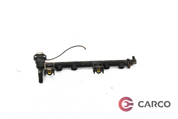 Горивна рейка за RENAULT CLIO Mk II (BB0/1/2_, CB0/1/2_) 1.2 (BB0A, BB0F, BB10, BB1K, BB28, BB2D, BB2H, CB0A...) (1998)
