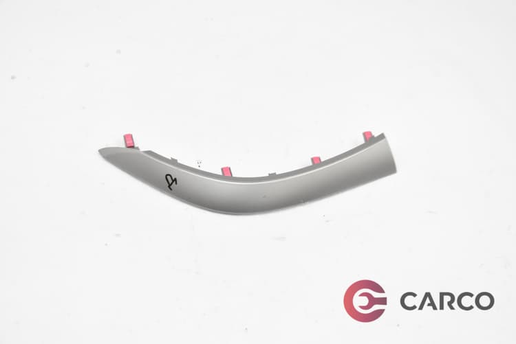Интериорна лайсна дясна 55435-12070 за TOYOTA AURIS E15 1.6i (2006 - 2012)