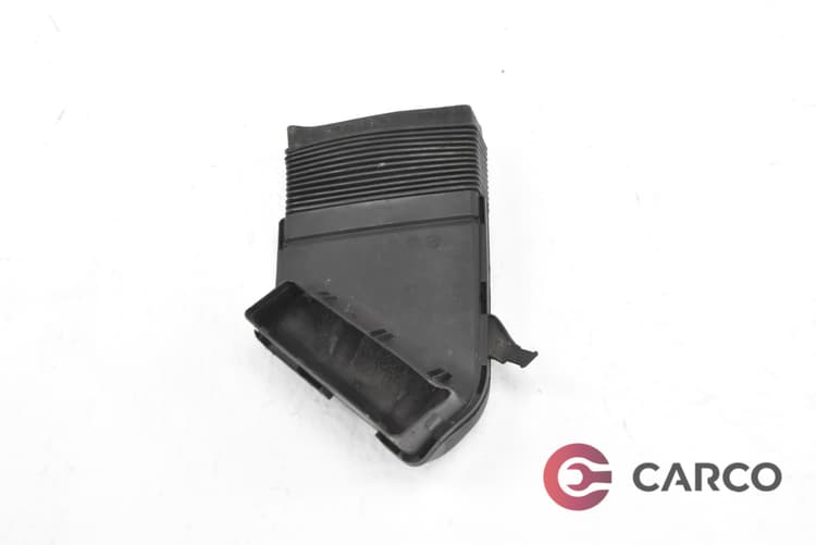 Въздуховод 8E0129617 за AUDI A4 седан (8EC, B7) 2.5 TDI (2004 - 2008)