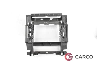Конзола около радио CD A2036890216 за MERCEDES-BENZ C-CLASS T-Model (S203) C 220 CDI (203.206) (2001 - 2007)