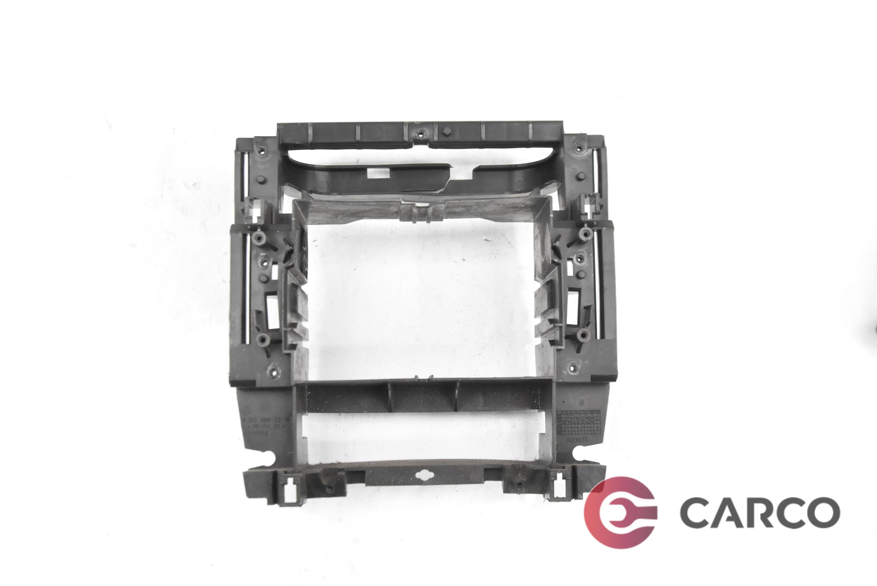 Конзола около радио CD A2036890216 за MERCEDES-BENZ C-CLASS T-Model (S203) C 220 CDI (203.206) (2001 - 2007)