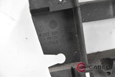 Конзола около радио CD A2036890216 за MERCEDES-BENZ C-CLASS T-Model (S203) C 220 CDI (203.206) (2001 - 2007)
