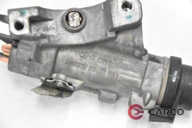 Конзола ключ запалване 4B0905851 за AUDI A4 седан (8EC, B7) 2.5 TDI (2004 - 2008)