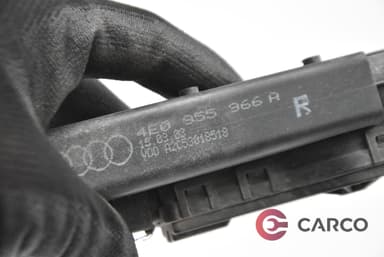 Пръскалка фар дясна 4E0955966A за AUDI A8 седан (4E_) 3.7 quattro (2002 - 2010)