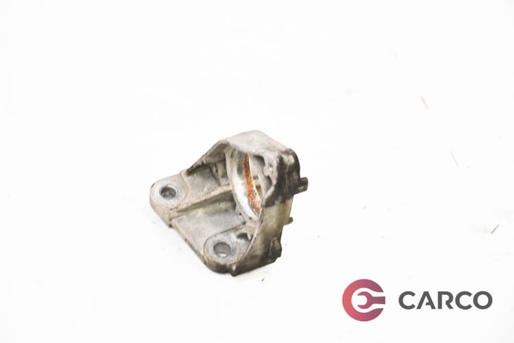 Конзола полуоска дясна 8200187544 за RENAULT GRAND SCÉNIC II (JM0/1_) 1.9 dCi (JM0G, JM12, JM1G, JM2C) (2004)