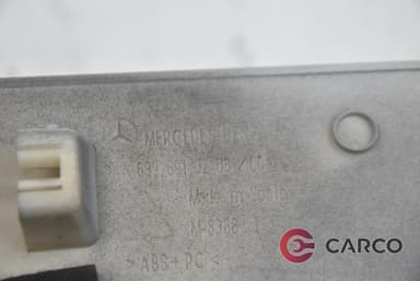 Екстериорна лайсна А6396913208 за MERCEDES-BENZ VITO / MIXTO кутия (W639) 109 CDI (2003)