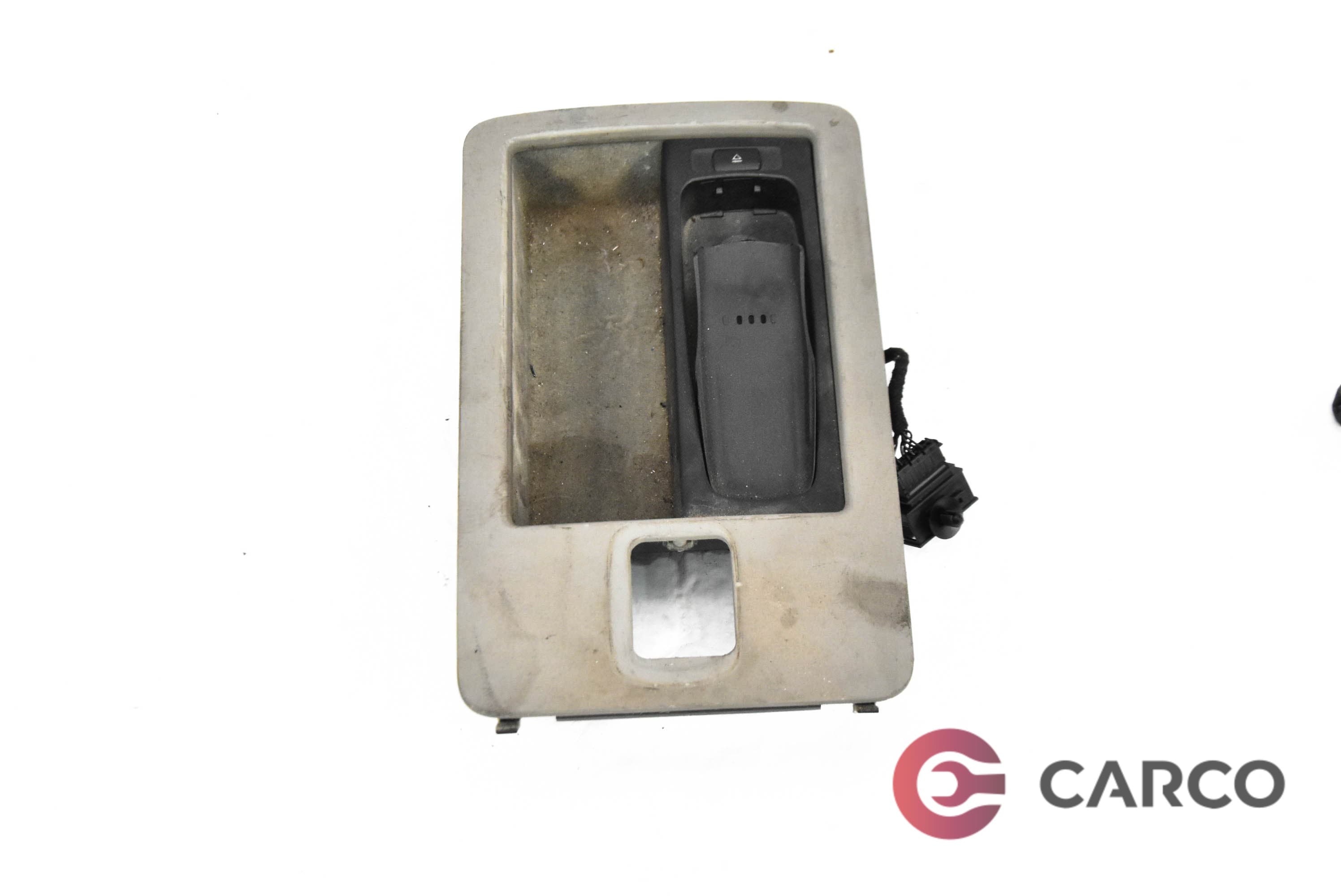 Конзола телефон 4E0863075F за AUDI A8 седан (4E_) 3.7 quattro (2002 - 2010)