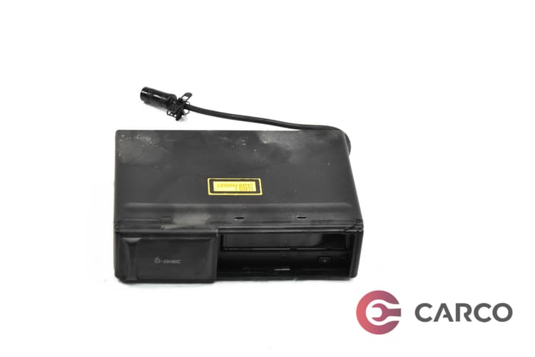 CD чейнджър 4B0035111A за AUDI ALLROAD комби (4BH, C5) 2.5 TDI quattro (2000 - 2005)