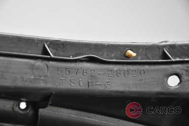Лайсна под чистачки 55782-28020 за TOYOTA PREVIA (CLR3,ACR3) 2.0 D-4D (2000 - 2006)