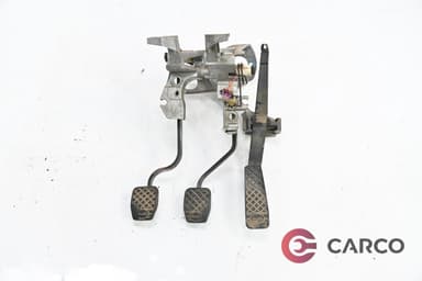 Педали газ, съединител и спирачка за AUDI 80 седан (8C, B4) 2.0 (1991 - 1994)